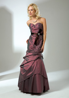 Kleider von Fashion NY